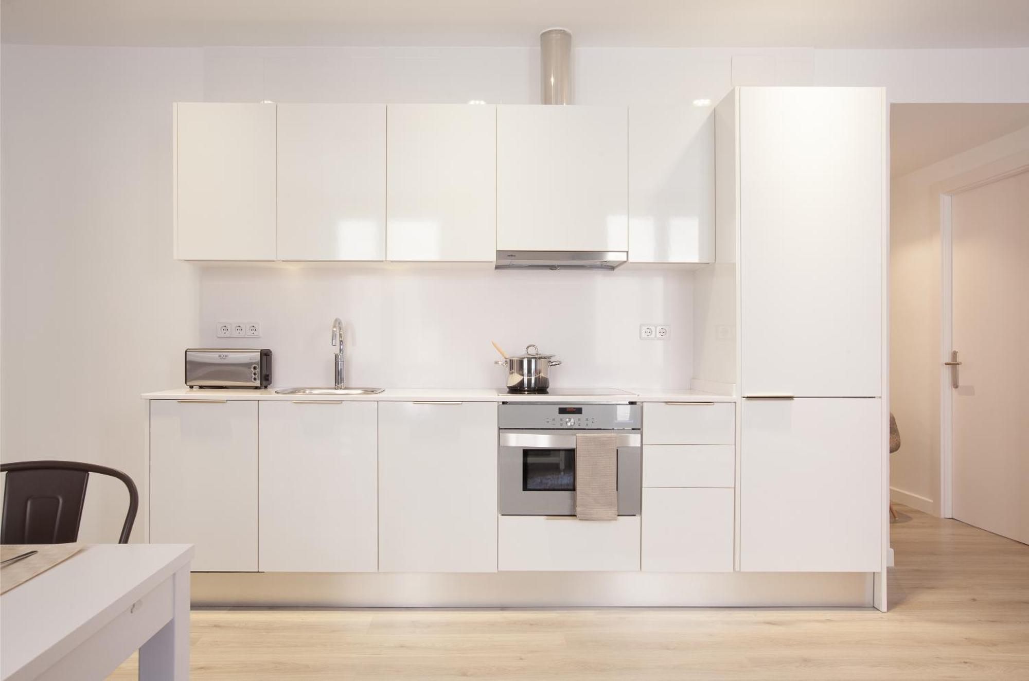 Click&Flat Seneca Suites Барселона Экстерьер фото