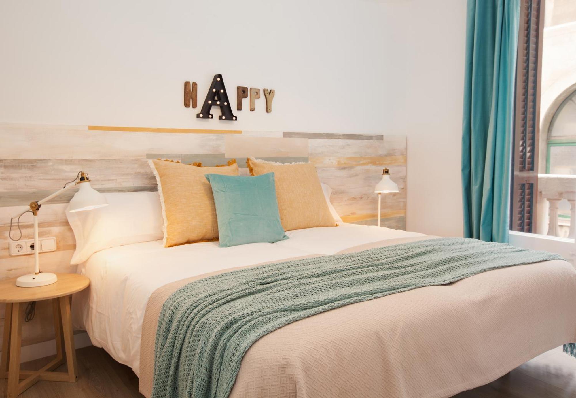 Click&Flat Seneca Suites Барселона Экстерьер фото