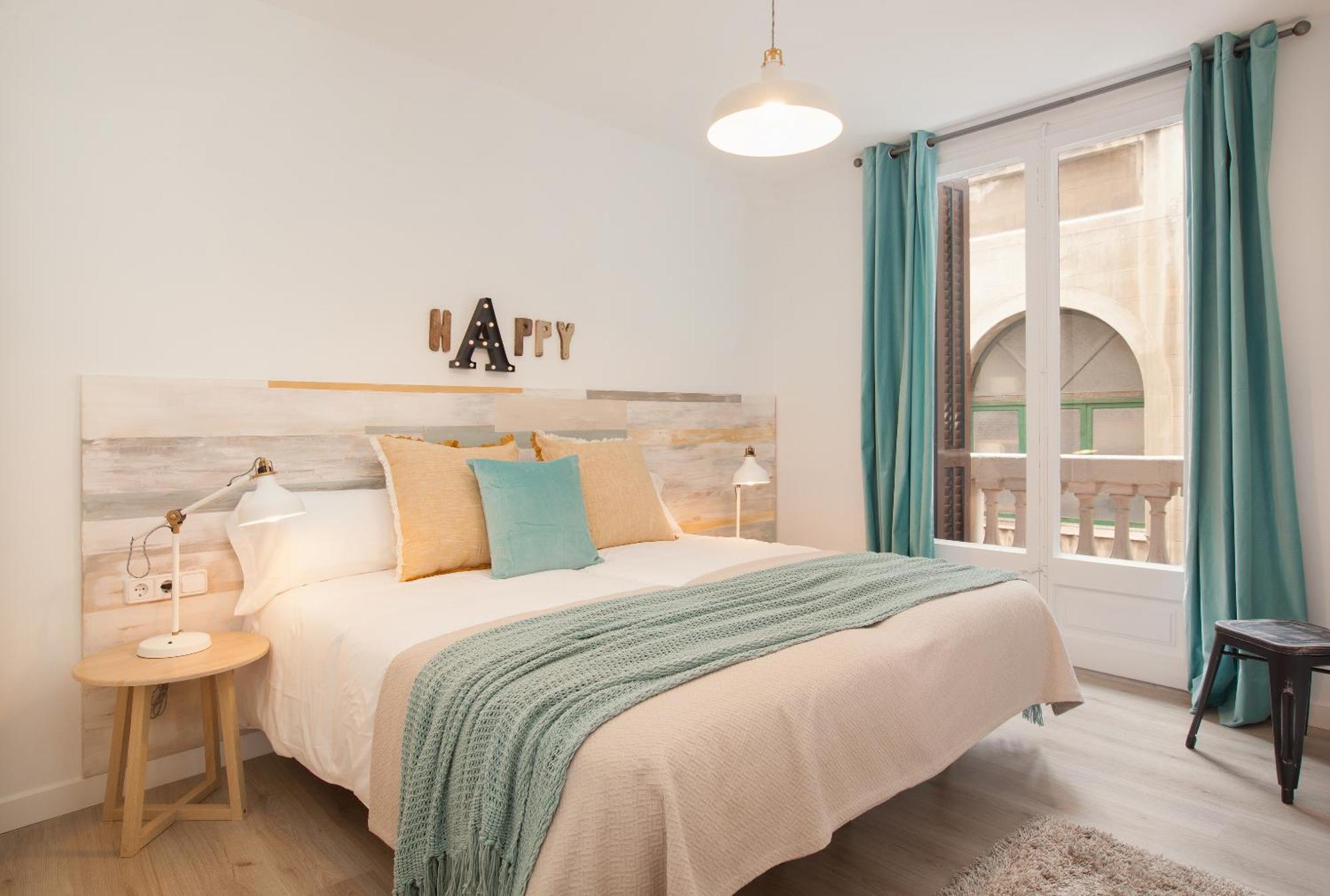 Click&Flat Seneca Suites Барселона Экстерьер фото