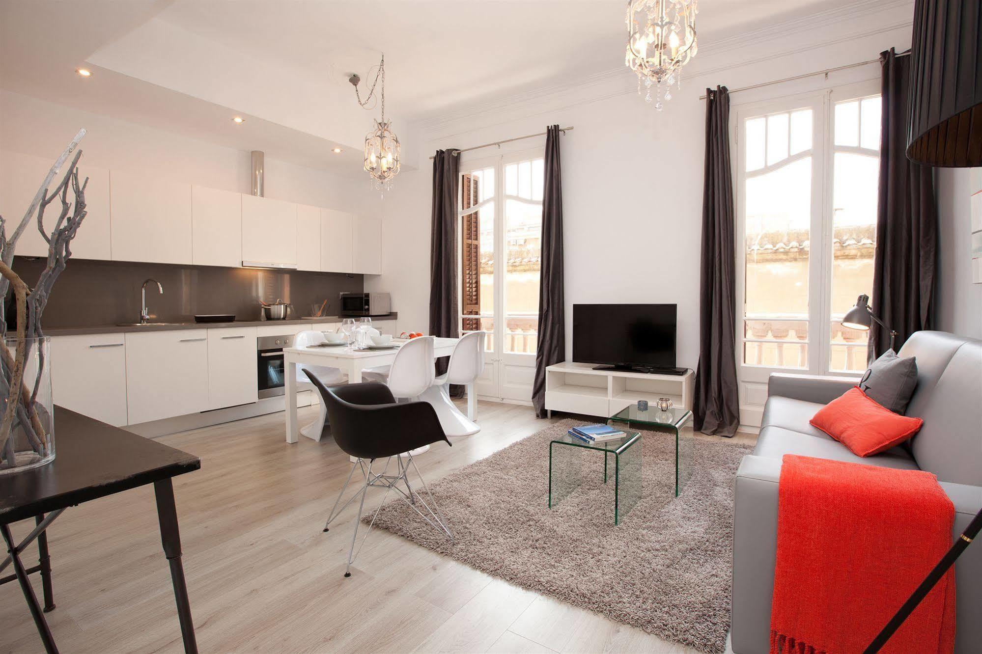 Click&Flat Seneca Suites Барселона Экстерьер фото